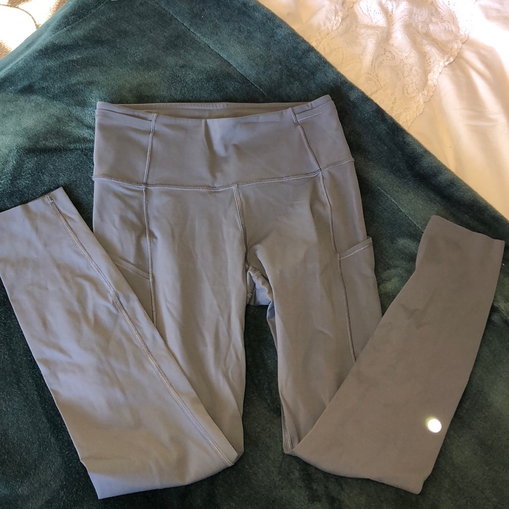 LULULEMON “naked” 7/8 smooth leggings